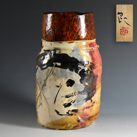 Unusual Mizusashi ー鯉江 良二 “水指”