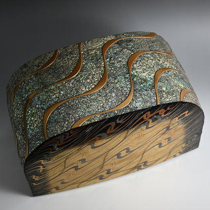 Incredible Large Lacquer Box ー服部 峻昇 “漆箱"