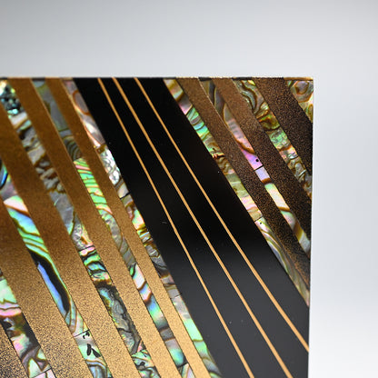 Geometric Contemporary Lacquer Box ー服部 峻昇 “耀貝飾箱 光彩”