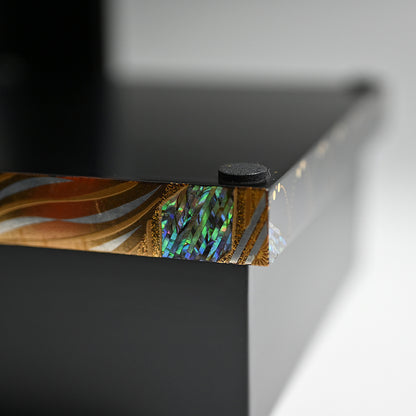 Nishiki Pattern Lacquer Box ー服部 峻昇 “耀貝飾箱 彩華”