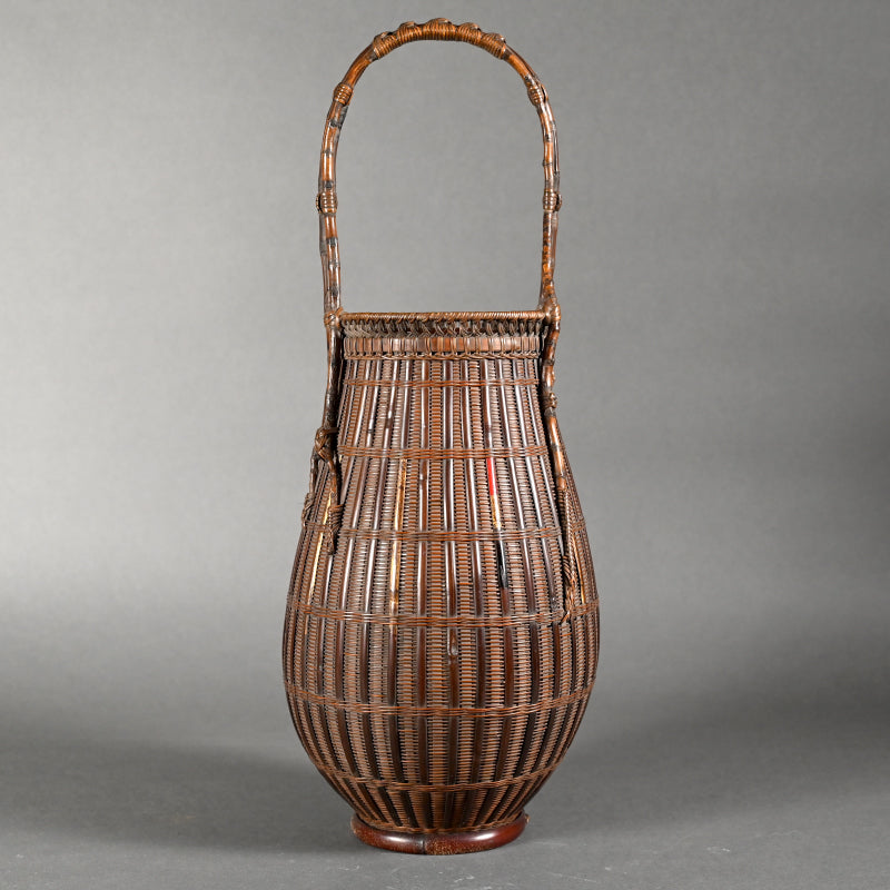 Antique Japanese Arrow Basket ー前田 竹房斎 "時代矢竹製 花籃"