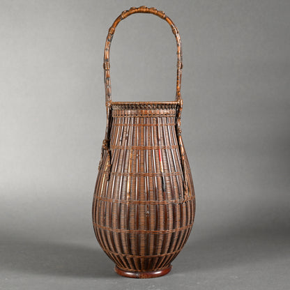 Antique Japanese Arrow Basket ー前田 竹房斎 "時代矢竹製 花籃"