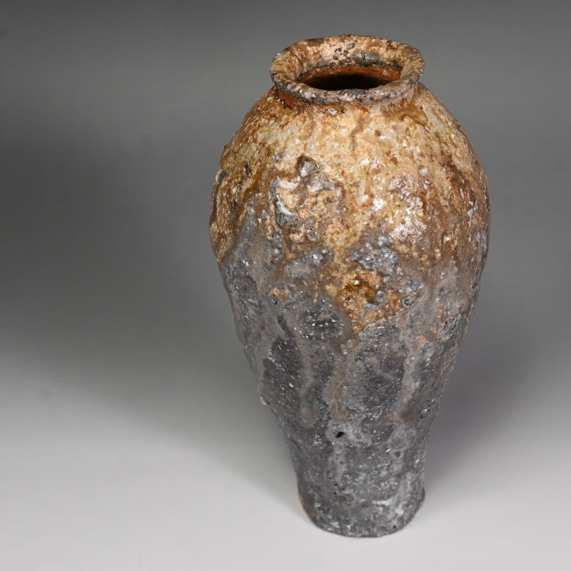 Iga Vase ー岸野 寛 “伊賀 焼〆花入”