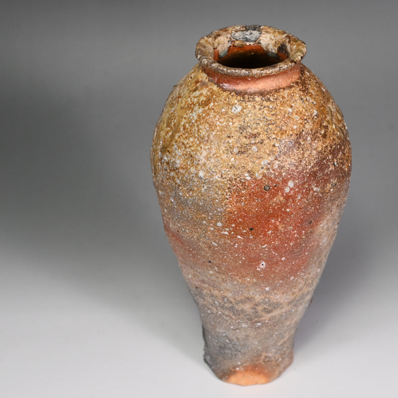 Iga Vase ー岸野 寛 “伊賀 焼〆花入”