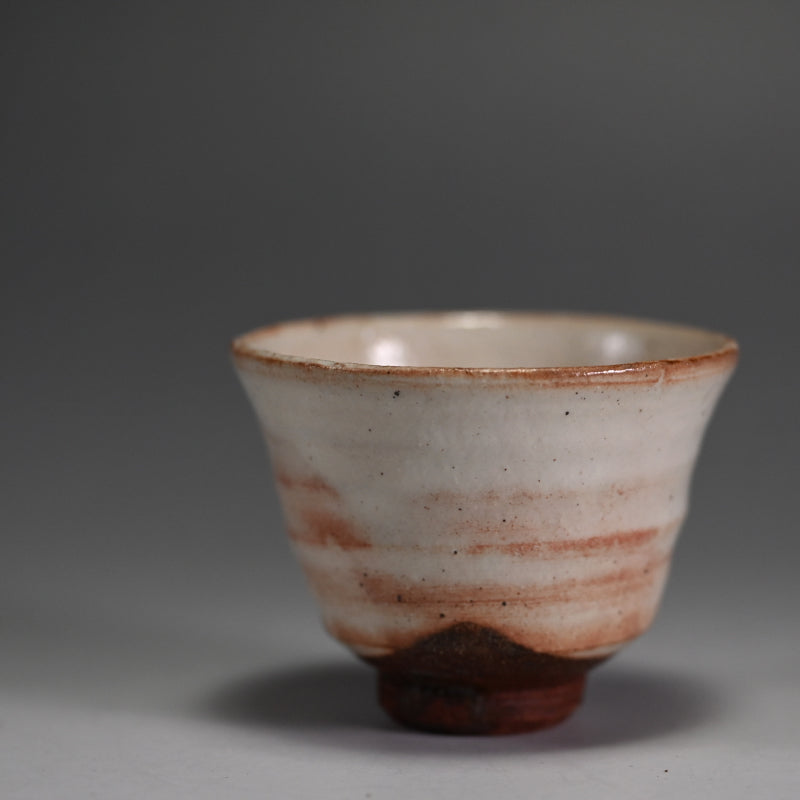 Serene Kohiki Sake Set ー番浦 史郎 “粉引 酒器揃”