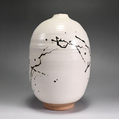 Sodeicha Yamada Hikaru Vase ー山田 光 “白化粧鉄繒 壺”