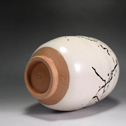 Sodeicha Yamada Hikaru Vase ー山田 光 “白化粧鉄繒 壺”