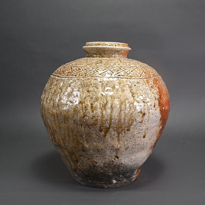 Iconic Shigaraki Tsubo ー高橋 春斎 "信楽焼 壺"