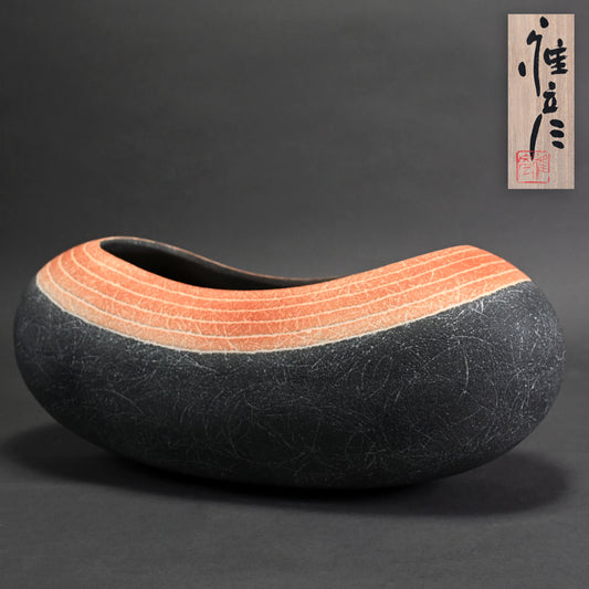 Senmonki Vase ー市野 雅彦 “線紋器”