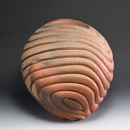 Massive Lobed Bizen Vase ー小西 陶藏 "横放紋花器"