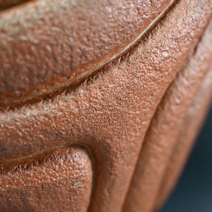 Massive Lobed Bizen Vase ー小西 陶藏 "横放紋花器"