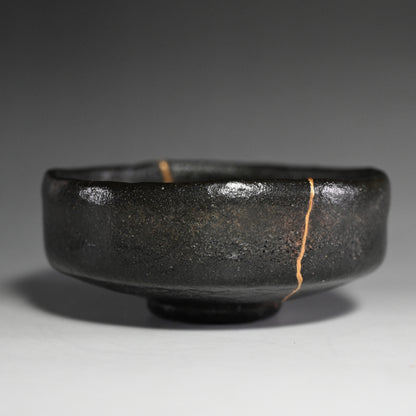 Stunning Edo Black Raku Chawan w/ Gold Repair ー六世 覚々斎 宗佐 "黒楽平茶碗"