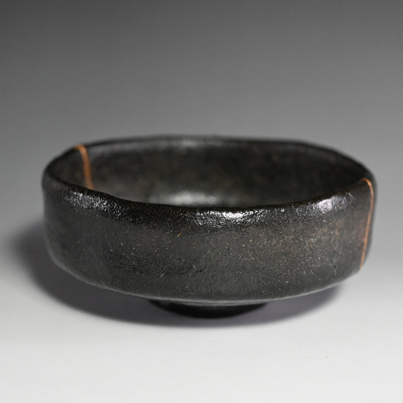 Stunning Edo Black Raku Chawan w/ Gold Repair ー六世 覚々斎 宗佐 "黒楽平茶碗"
