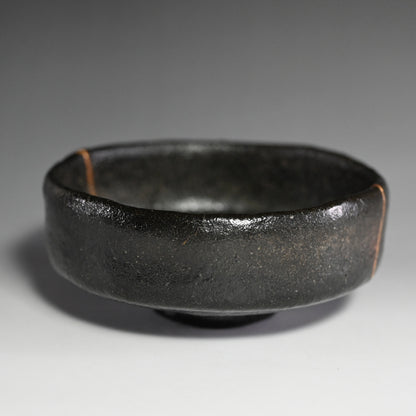Stunning Edo Black Raku Chawan w/ Gold Repair ー六世 覚々斎 宗佐 "黒楽平茶碗"