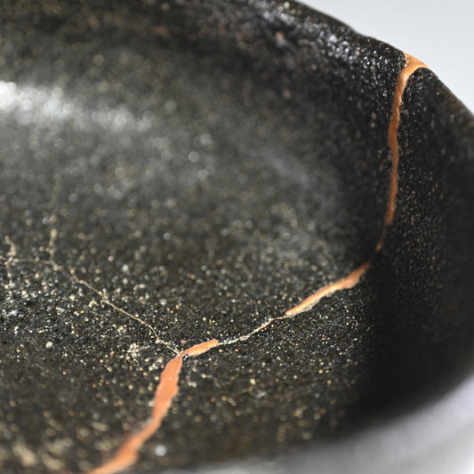 Stunning Edo Black Raku Chawan w/ Gold Repair ー六世 覚々斎 宗佐 "黒楽平茶碗"
