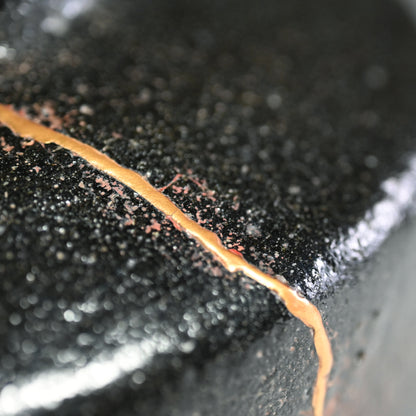 Stunning Edo Black Raku Chawan w/ Gold Repair ー六世 覚々斎 宗佐 "黒楽平茶碗"