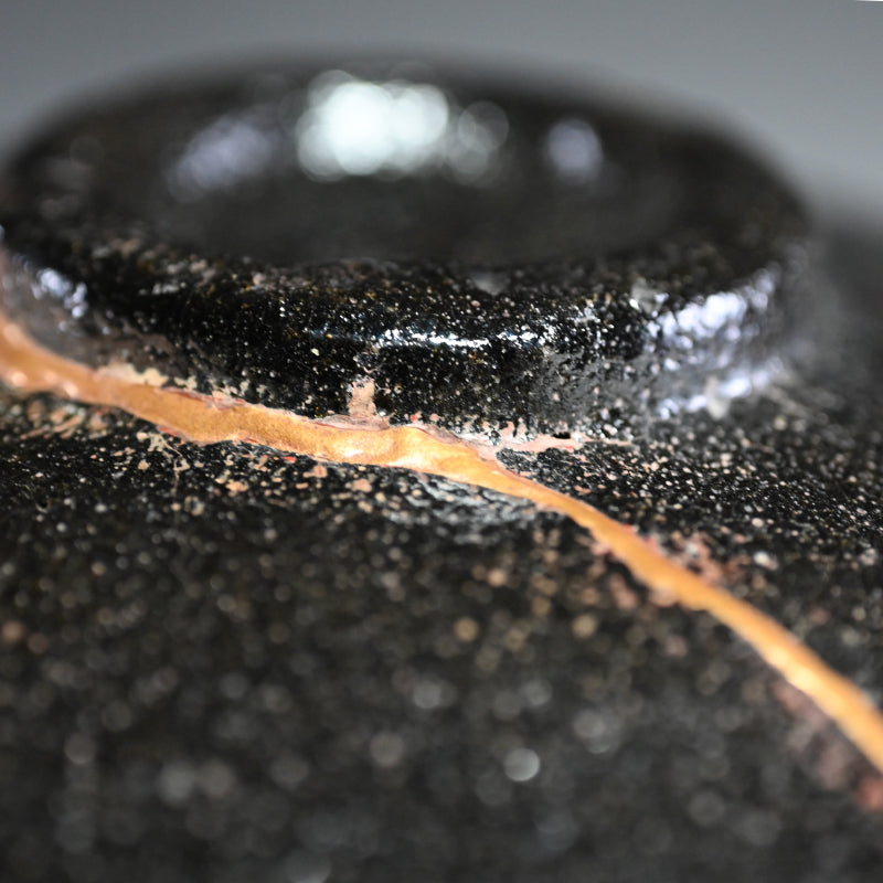 Stunning Edo Black Raku Chawan w/ Gold Repair ー六世 覚々斎 宗佐 "黒楽平茶碗"