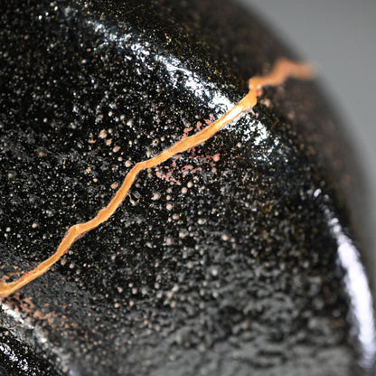 Stunning Edo Black Raku Chawan w/ Gold Repair ー六世 覚々斎 宗佐 "黒楽平茶碗"
