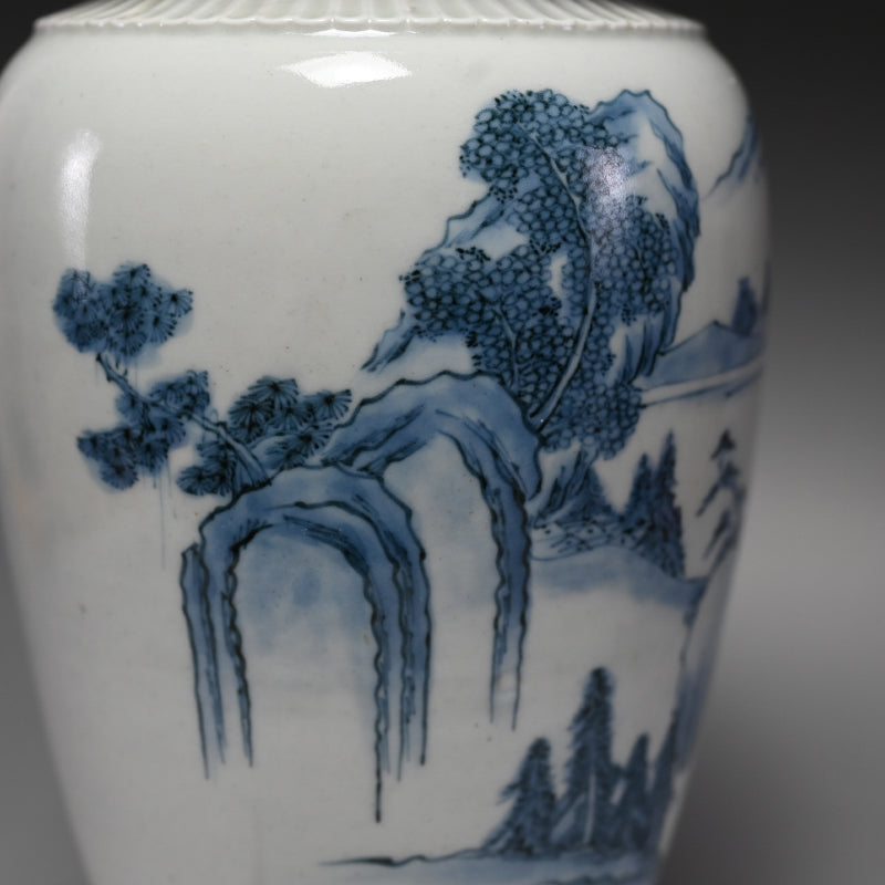 Fine Later Edo Hirado Porcelain Vase