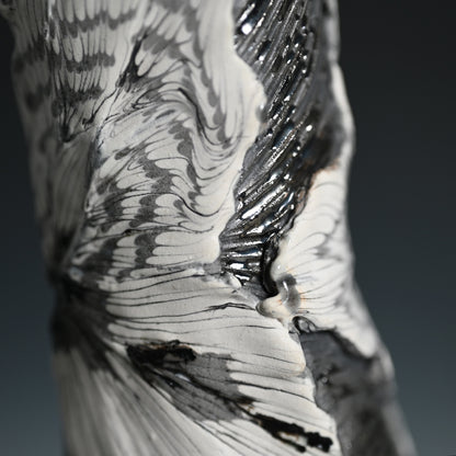 Contemporary Shingu Sayaka Vase ー新宮 さやか "萼容花入"