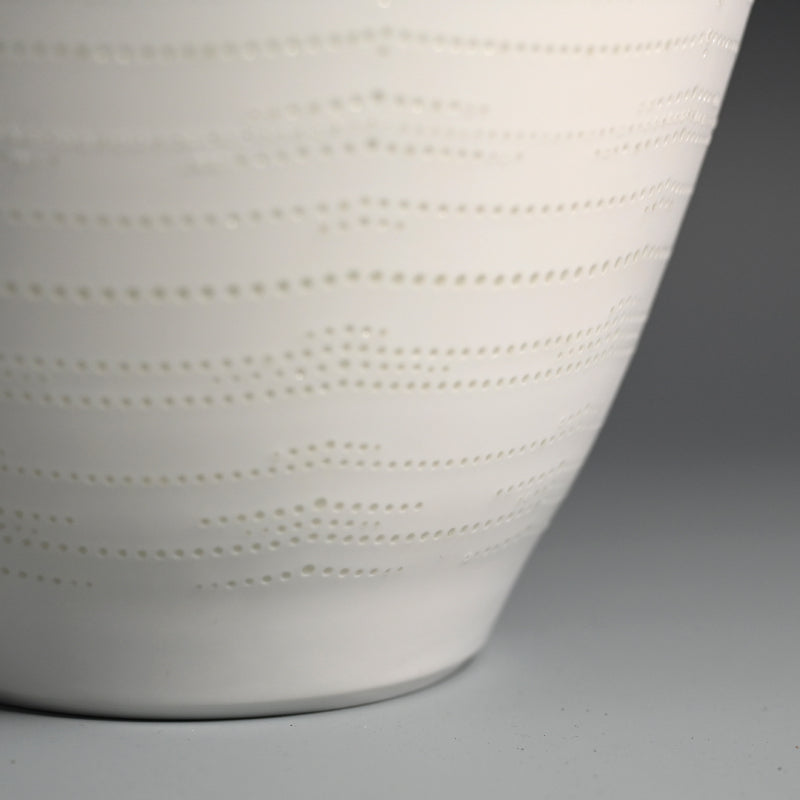 Exceptional Large Porcelain Vase ー新里明士 "光器"