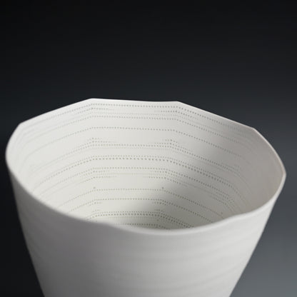 Exceptional Large Porcelain Vase ー新里明士 "光器"