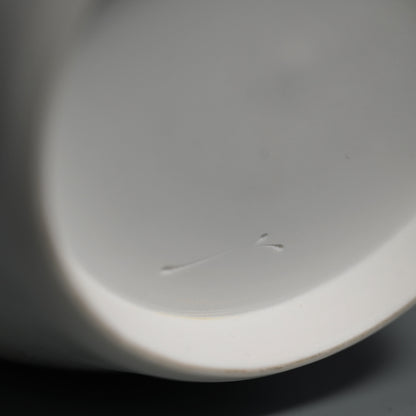 Exceptional Large Porcelain Vase ー新里明士 "光器"