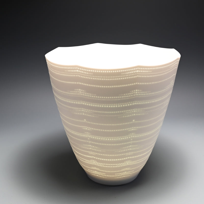 Exceptional Large Porcelain Vase ー新里明士 "光器"