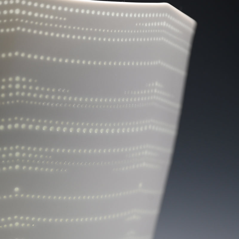 Exceptional Large Porcelain Vase ー新里明士 "光器"