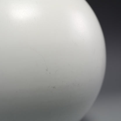 Vase by Sodeisha Star ー山田 光 “白磁 花入”