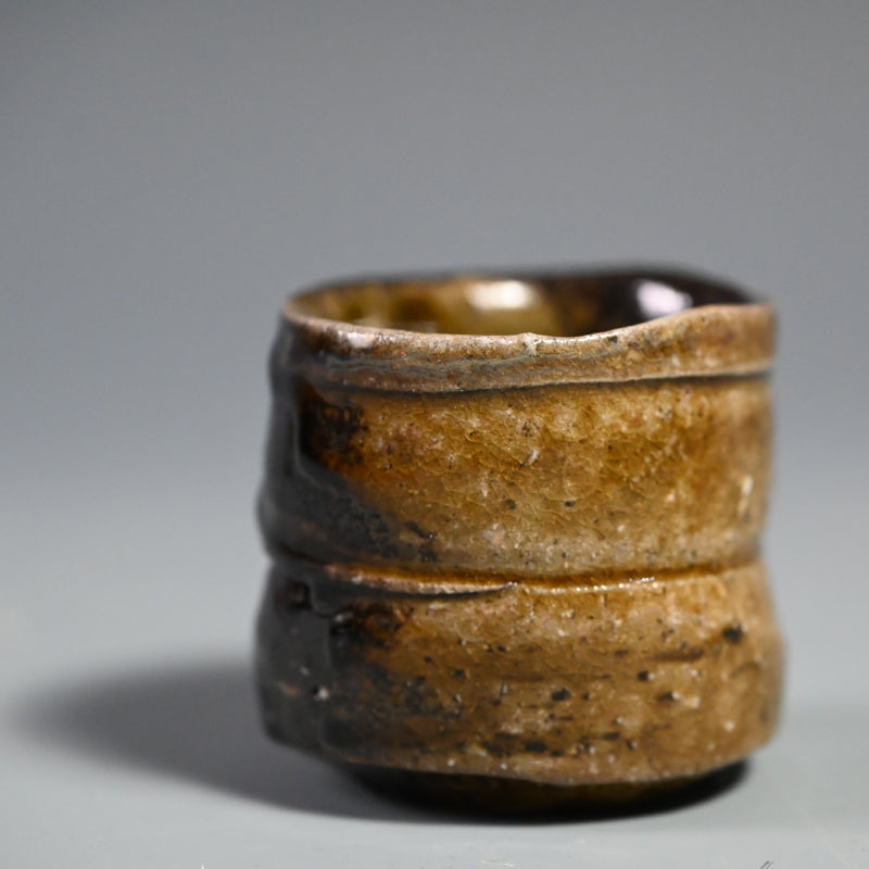 Black Bizen Guinomi ー大岩 智之 "ぐい吞"