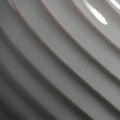 Exquisite White Porcelain Vase ー筒井 廣明 "青白磁流線鎬壺"