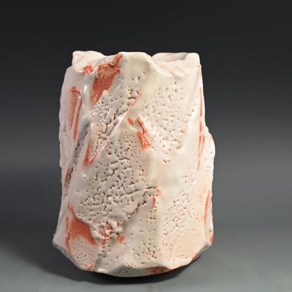 Exhibited Shino Vase ー室山 治郎 “志野花生”