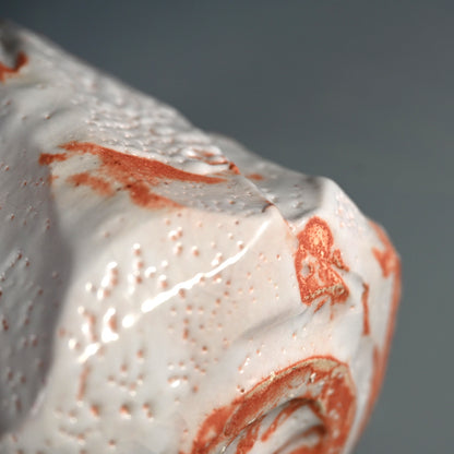 Exhibited Shino Vase ー室山 治郎 “志野花生”
