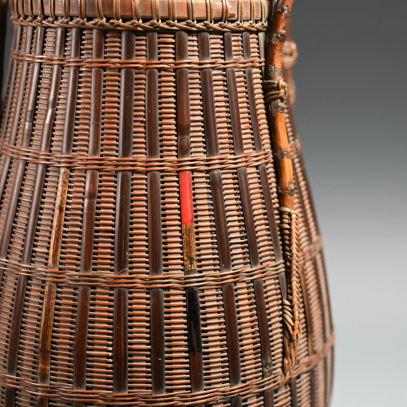Antique Japanese Arrow Basket ー前田 竹房斎 "時代矢竹製 花籃"