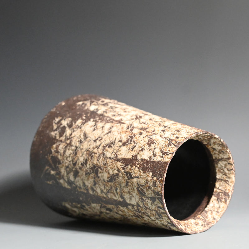 伝説のー和太守卑良による初期の花瓶「彩土杉文器」