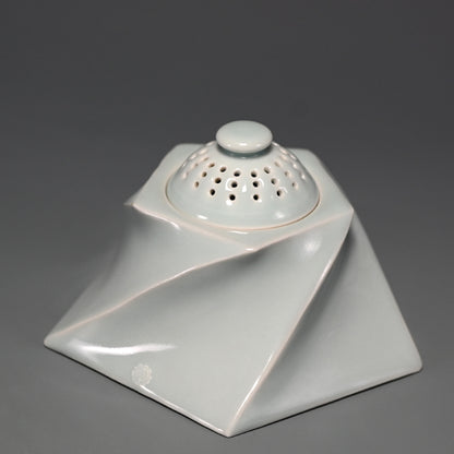 Mentori Porcelain Incense Burner