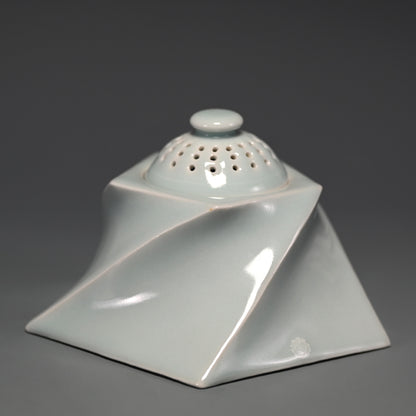 Mentori Porcelain Incense Burner