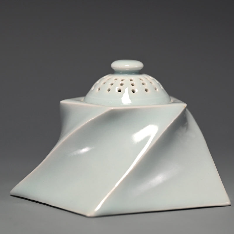 Mentori Porcelain Incense Burner