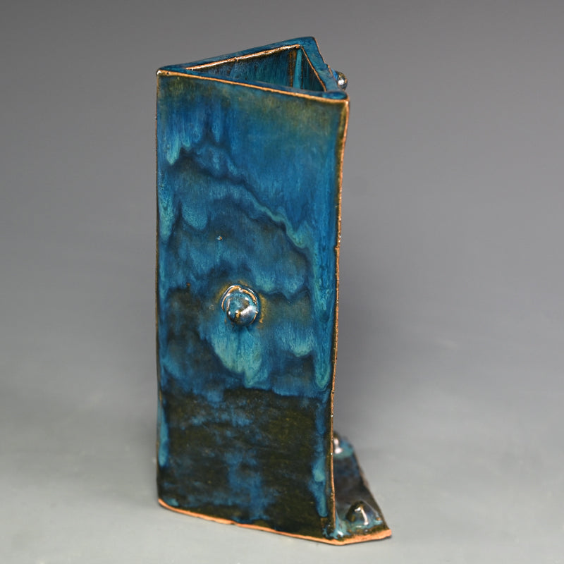 Signature Blue Flower vase ー熊倉 順吉 “美蝶藍 花の器”