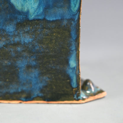 Signature Blue Flower vase ー熊倉 順吉 “美蝶藍 花の器”