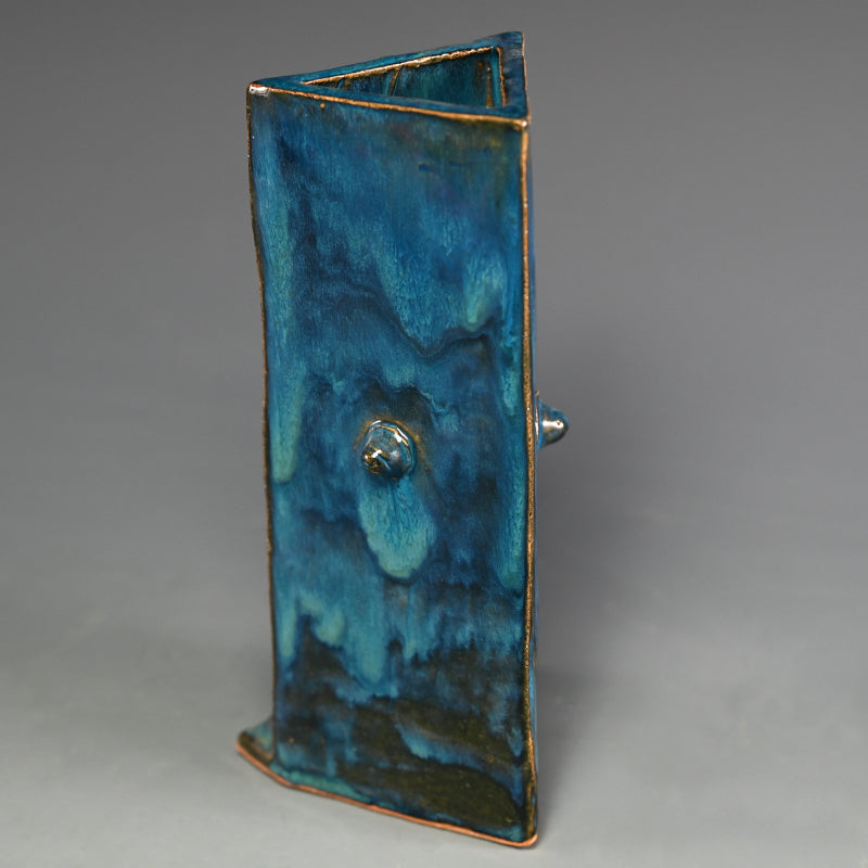 Signature Blue Flower vase ー熊倉 順吉 “美蝶藍 花の器”