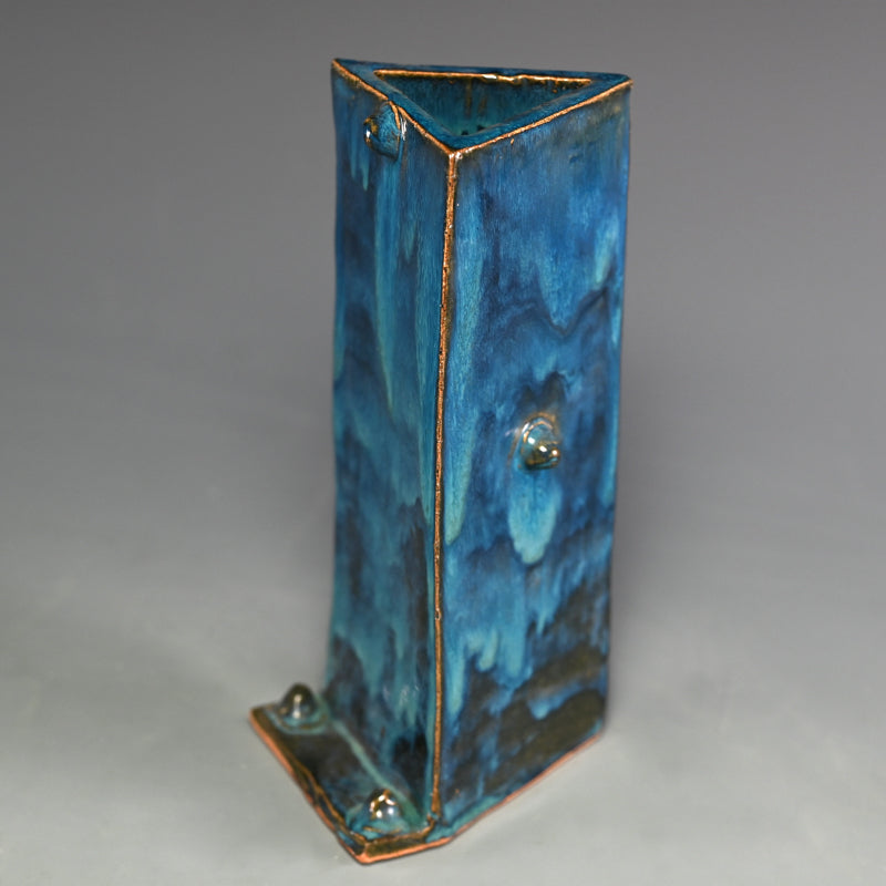 Signature Blue Flower vase ー熊倉 順吉 “美蝶藍 花の器”