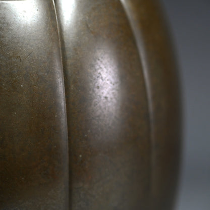 Japanese Silver Inlayed Bronze Vase ー内免勝二 "青銅製 花瓶"