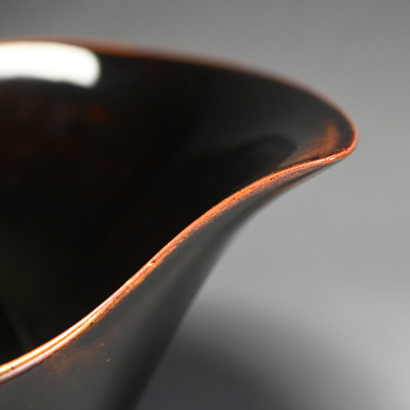 Uzumaki Pottery sculpture by female artist ー髙津 未央 "うずまき"
