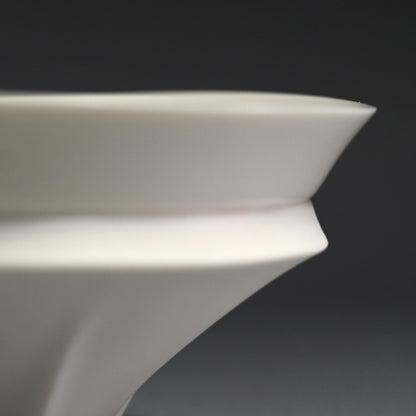 Exquisite Porcelain Bowl ー加藤 好康 “遊高台 鉢”