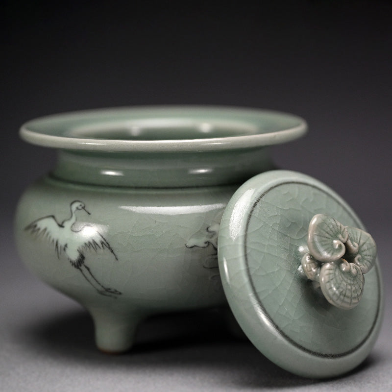 Kozan Unkaku Celaodn Koro Incense Burner ー宮川 (真葛) 香山 "雲鶴 青磁釉 香爐"