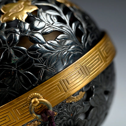 Antique Autumn Grasses Tsurikoro Incense Burner
