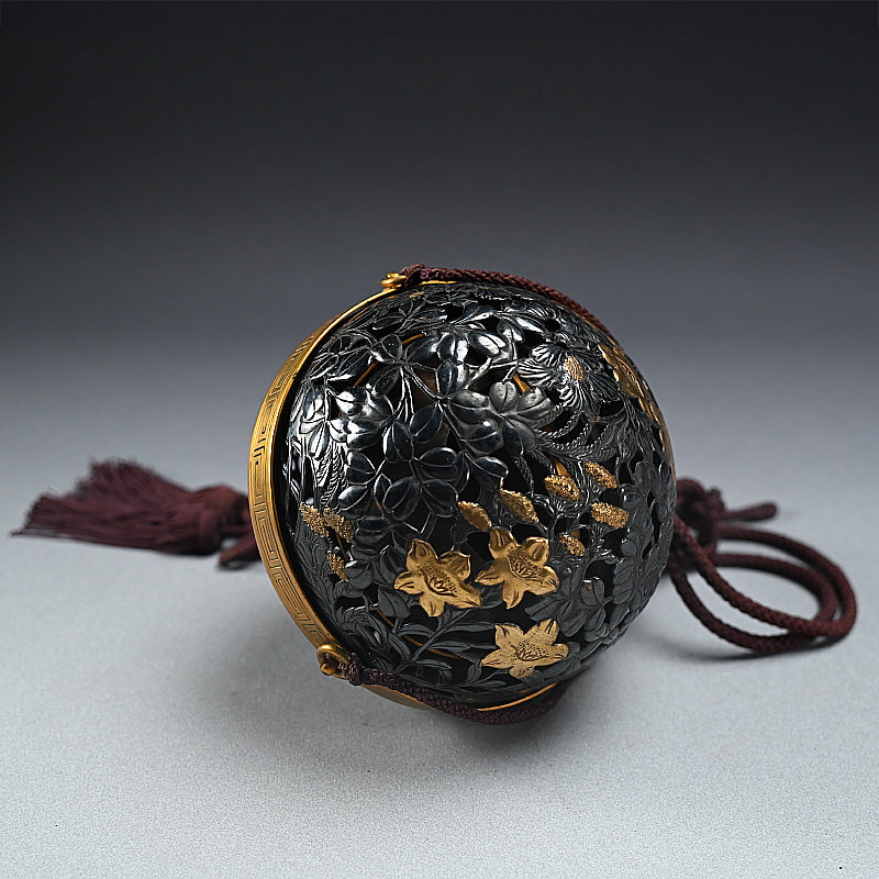 Antique Autumn Grasses Tsurikoro Incense Burner