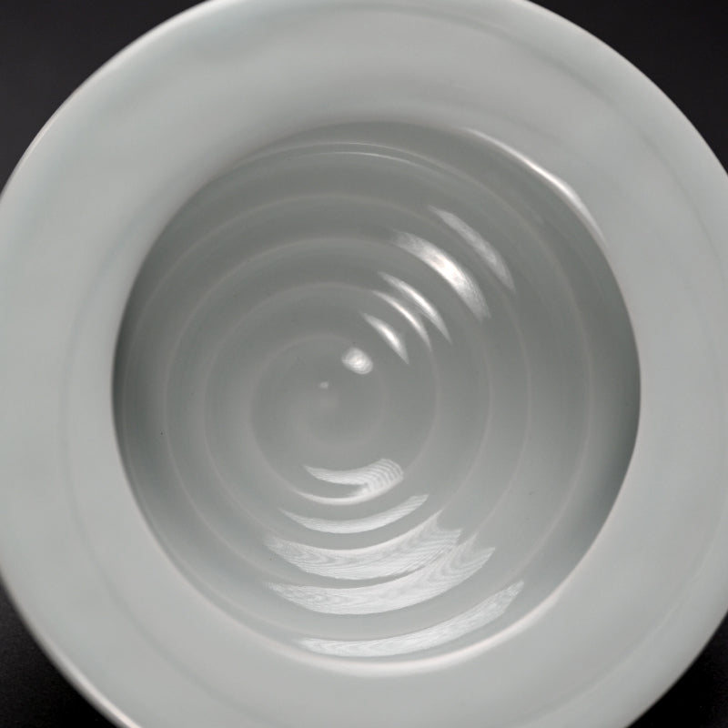 Wavy White porcelain